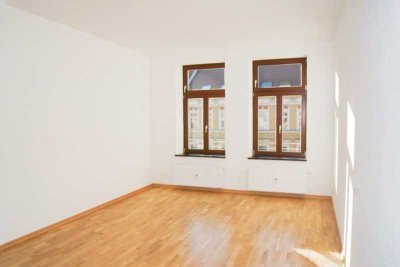 Großzügige 2-Zimmer ETW in Gohlis + Parkett + Balkon + Wanne & Dusche + Küche mit viel Platz!