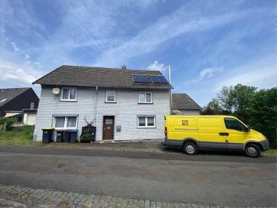 Freistehendes Familienheim mit Nebengebäuden Provisionsfrei vom Eigentümer