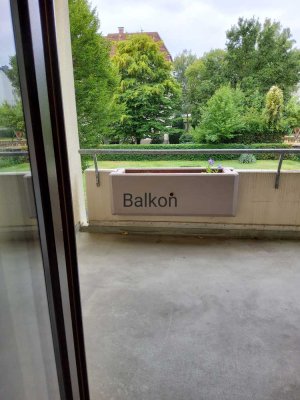 Helle 2,5-Zimmer Wohnung mit Balkon im 1. OG in Köln-Porz