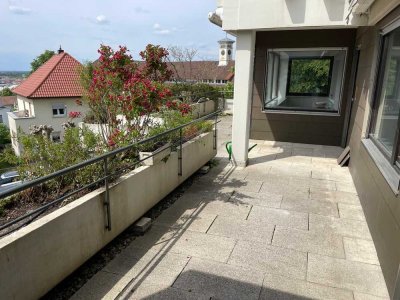 Frisch sanierte 4-Zimmer-Terrassenwohnung am Schlosspark