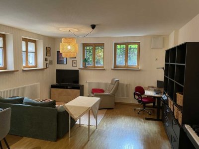 Nachmieter gesucht: Schöne und zentrale 2-Zimmer Wohnung (Möbelübernahme gewünscht)