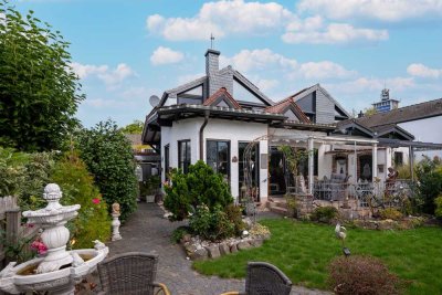 Siegburg-Deichhaus: Gepflegte Doppelhaushälfte mit Garage auf Erbpachtgrundstück