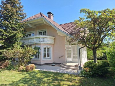 360 TOUR / Besonders charmante, gepflegte Einfamilienvilla in bester Lage von Krumpendorf am Wörthersee