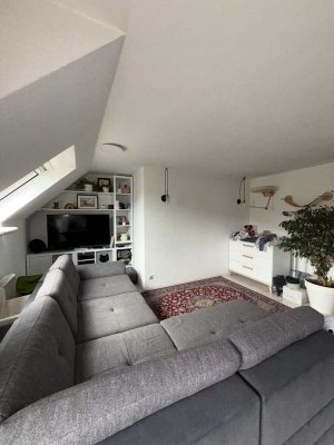 Provisionsfrei! Helle 2,5 Zimmer Dachgeschoss Maisonette Wohnung