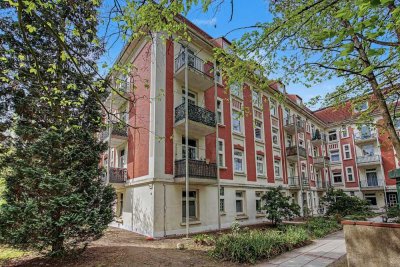 Heller 3 Zi. Altbau in ruhiger Lage in Barmbek Süd - Erstbezug nach Sanierung