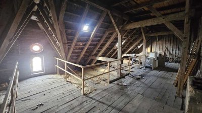 Dachgeschossrohling mit Baugenehmigung - 200 m² *Preis gesenkt*