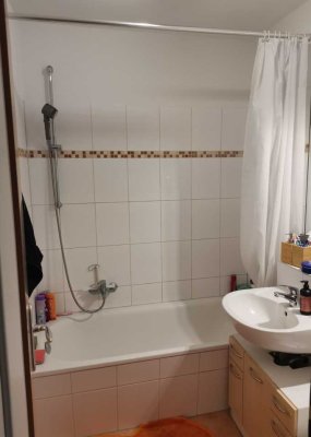 Schöne Singlewohnung mit Einbauküche und Duschbad