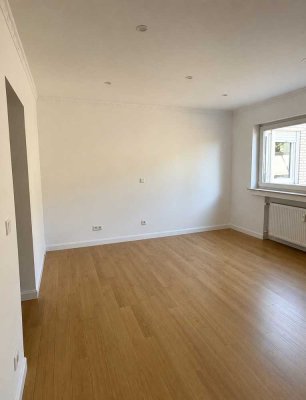 Modernisierte 4-Zimmer-EG Wohnung