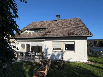 Wohlfühloase in ruhiger Sackgassenlage – Zweizimmerwohnung mit Loggia und Garage