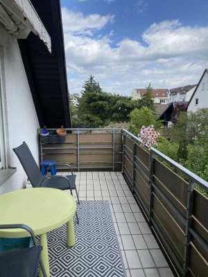 Schicke 4 Zi. Maisonettewohnung mit 2 Balkonen und 2 Bädern,  Ortsrandlage von Pfungstadt