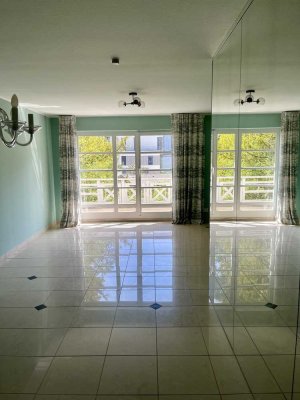 Stilvolle Maisonette-Wohnung mit Balkon & Tiefgarage in ruhiger Grünlage von Berlin-Schmargendorf