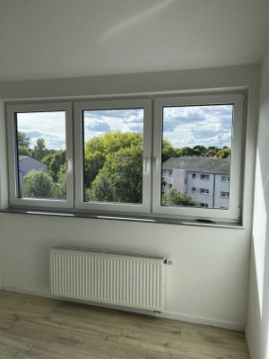 neu renovierte Dachgeschoss-Wohnung mit Gaube in Gelsenkirchen Bismarck