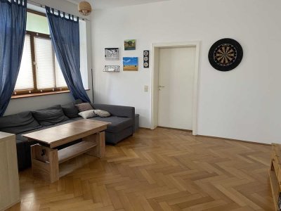 Attraktive 2-Zimmer-Erdgeschosswohnung mit Freisitz und Einbauküche in Ruppertsberg