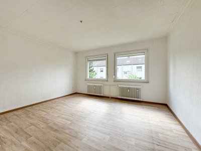 Helle, bezugsfreie 3-Zimmer-Wohnung im Grünen mit Balkon, Garage und Stellplatz in Giesen