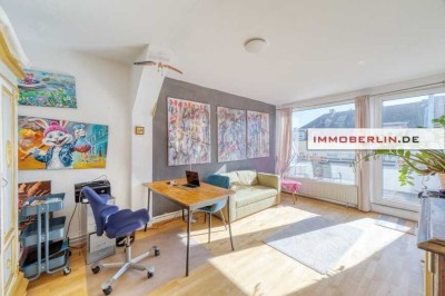 IMMOBERLIN.DE - Stimmungsvolle Dachgeschosswohnung mit Südterrasse in komfortabler Neukölln-Lage