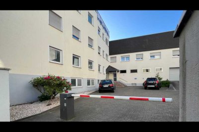 Helle Etagenwohnung mit Tiefgaragenstellplatz