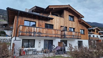 Neuwertige 2-Zimmer-Wohnung mit Balkon &amp; vollständiger Einrichtung in Neukirchen am Großvenediger - NEUE BILDER ONLINE !!