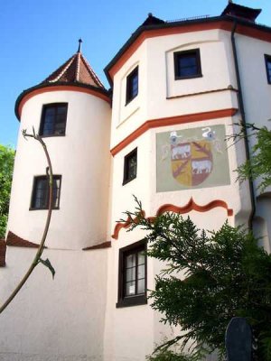 2-Zimmer Wohnung in Schloßanlage Neufra