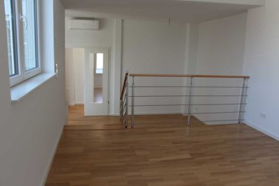 lichtdurchflutete DG-Wohnung provisionsfrei zum Verkauf