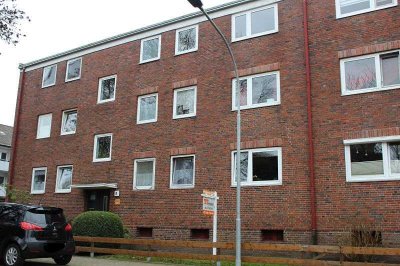 TT bietet an: Helle und freundliche 3-Zimmer-Mietwohnung mit Balkon in Heppens!