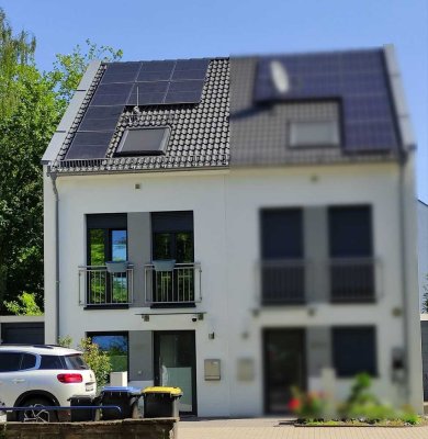 Neuwertige familienfreundliche Doppelhaushälfte in Gräfrath (Provisionsfrei)