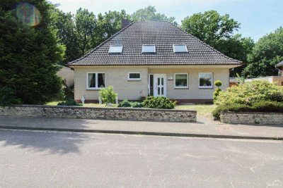 Ruhig gelegen: großzügiges und solides Einfamilienhaus