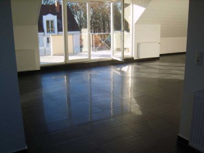 Haus im Haus, exklusive DG-Wohnung in bevorzugter Wohnlage