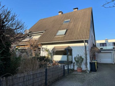 Rarität in Lank-Latum: Gartenwohnung mit Charme