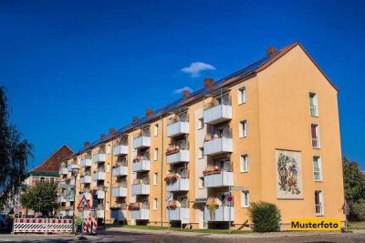 Hier fehlt noch der letzte Schliff! Historisches Mehrfamilienhaus