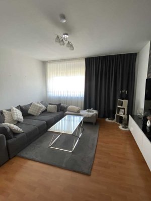 Schöne 3-Zimmer Wohnung mit Balkon & Stellplatz