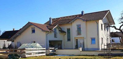 RUHIGE WOHNLAGE - HOHER KOMFORT!
ELEGANTES - NEUWERTIGES WOHNHAUS  mit  EXTRA VIEL PLATZ+ DOPPEL...