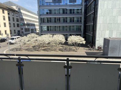 Helle 2-Zimmer Wohnung mit Balkon im 1. OG in Mainz-Altstadt