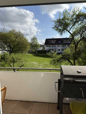 Helle 2-Raum-Hochparterre-Wohnung mit EBK in Stuttgart