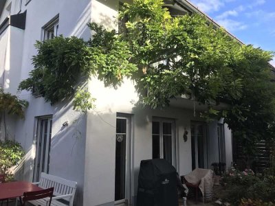 Geräumiges Reihenendhaus mit EBK
