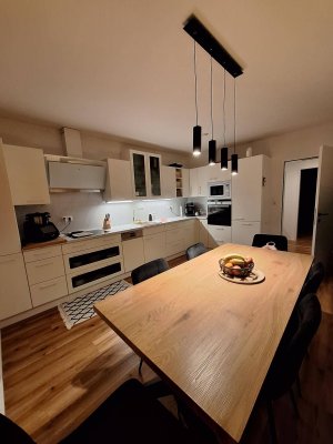 Moderne 4-Zimmer Erdgeschosswohnung mit Garten