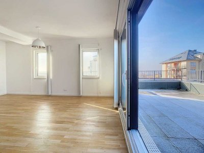 Exklusive, geräumige 3-Zimmer-Penthouse-Wohnung mit Dachterrasse in Teltow