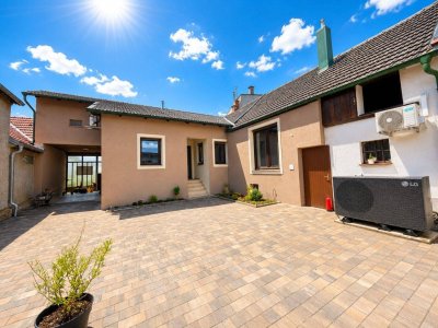 Mönchhof - Ein Platz zum Ankommen – Stilvoll saniert, energieeffizient und voller Möglichkeiten