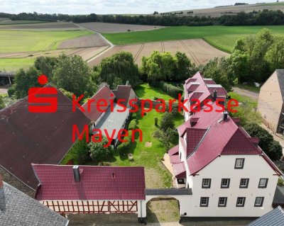 Großzügiges, ländliches Anwesen mit Charme in herrlicher Ortsrandlage