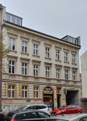 Dachgeschoss zentrale Lage 2-Zimmer in Neukölln
