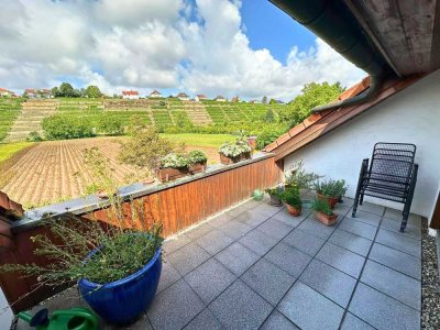 Schöne 3-Zimmer-Wohnung mit wunderbarem Fernblick auf die Lauffener Weinberge