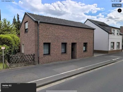Charmantes Einfamilienhaus mit großem Grundstück