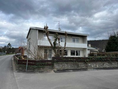 Geräumiges 1-Familienhaus in Kleinwallstadt mit Balkon und Garten und vermieteter Zahnarztpraxis