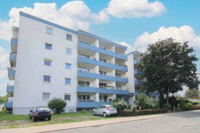 Großzügig. Hell. Durchdacht. – 3-Zimmer-Erdgeschosswohnung mit zwei Balkonen in Messel