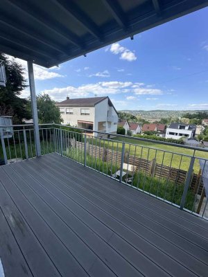 Erstbezug - hochwertige möblierte 3-Zimmer Wohnung mit großem Balkon in Esslingen-Berkheim