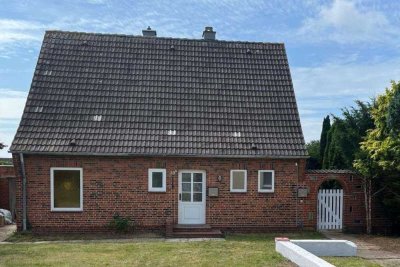 Erstbezug nach Sanierung - Einfamilienhaus mit zwei Wohneinheiten