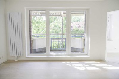 Pinneberg/Exkl. 2,5 Zi.Whg. ca. 75qm, hochw. EBK., neu saniert, Erstbezug, BLK mit Blick ins Grüne