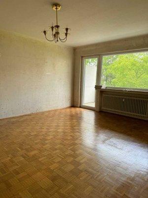 Exklusive, gepflegte 2-Zimmer-Wohnung mit Balkon in Köln Ensen