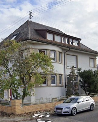 Kernsanierte 3,5 Zi DG Wohnung