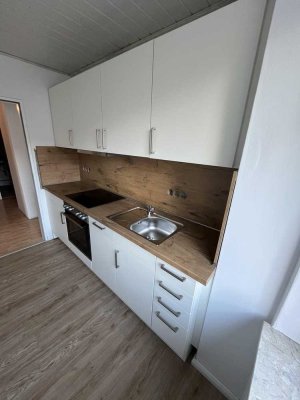 Wiepenkathen 3-Zi Whg. RESERVIERT!!!, neue Küche, großer Balkon