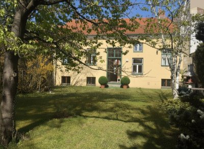 Charmantes Stadthaus in Baden – ruhige Lage mit großem Garten &amp; Entwicklungspotenzial
